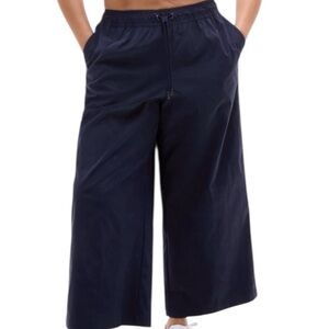 Athleta Midday Crop Pant Navy Size Large NWT‎